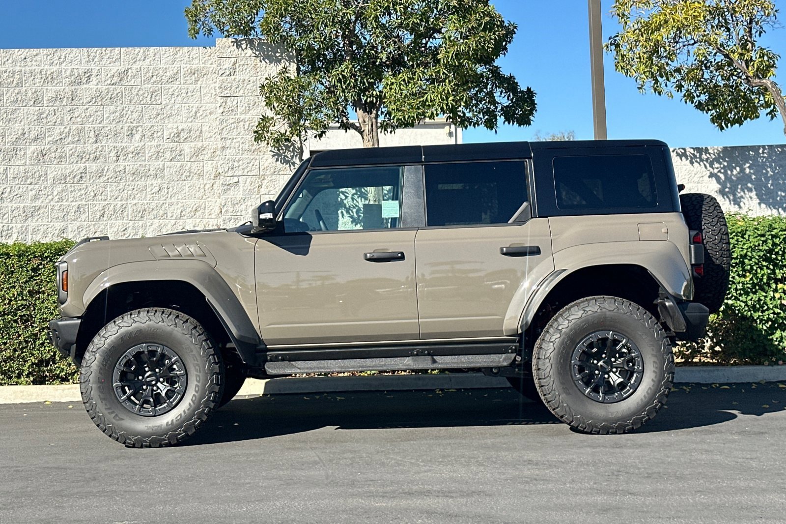 New 2025 Ford Bronco Raptor image 7