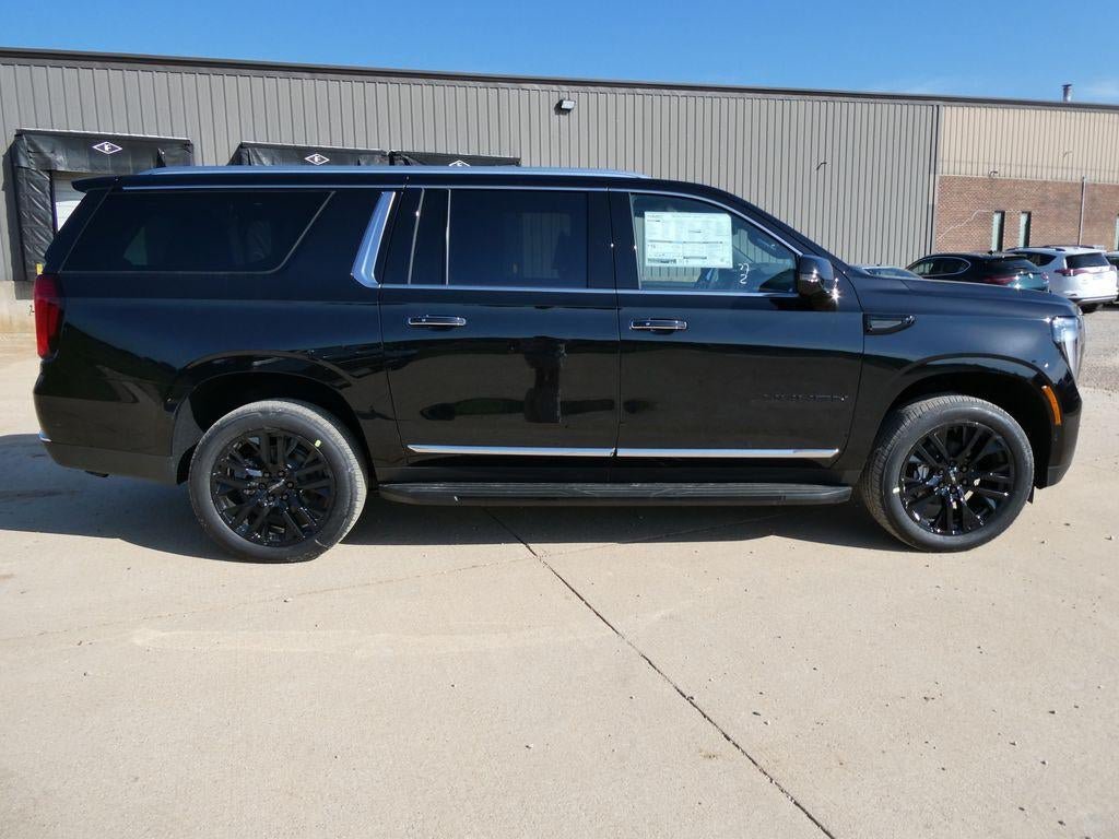 New 2026 GMC Yukon XL Elevation w/ Elevation Premium Package AWD/4WD image 3