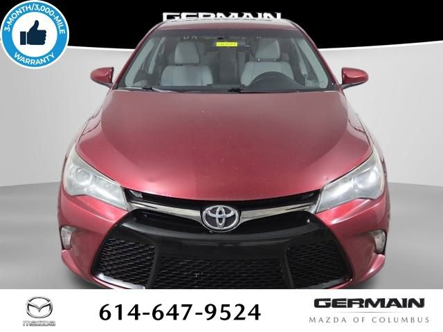 Used 2017 Toyota Camry SE image 3