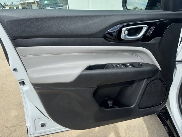 Used 2022 Jeep Compass Limited w/ Elite Group AWD/4WD image 4