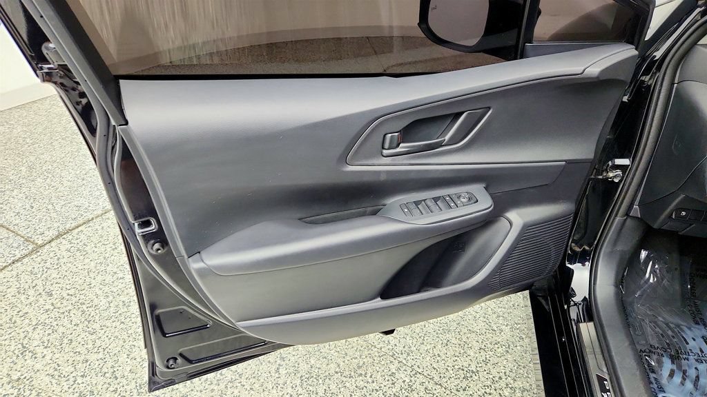 Used 2024 Toyota Prius Prime FWD image 10