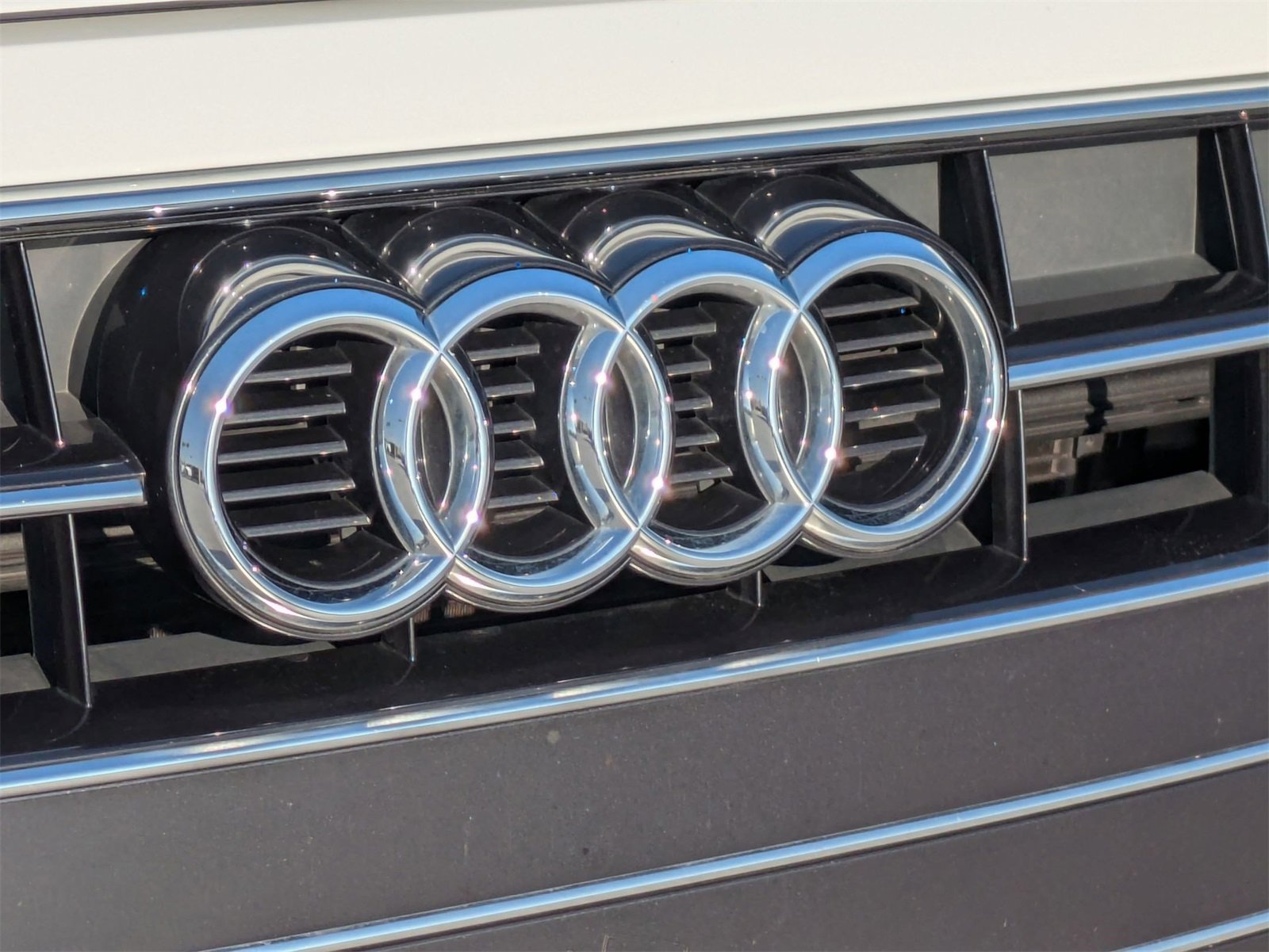 Used 2023 Audi A4 2.0T Premium w/ Convenience Package image 26