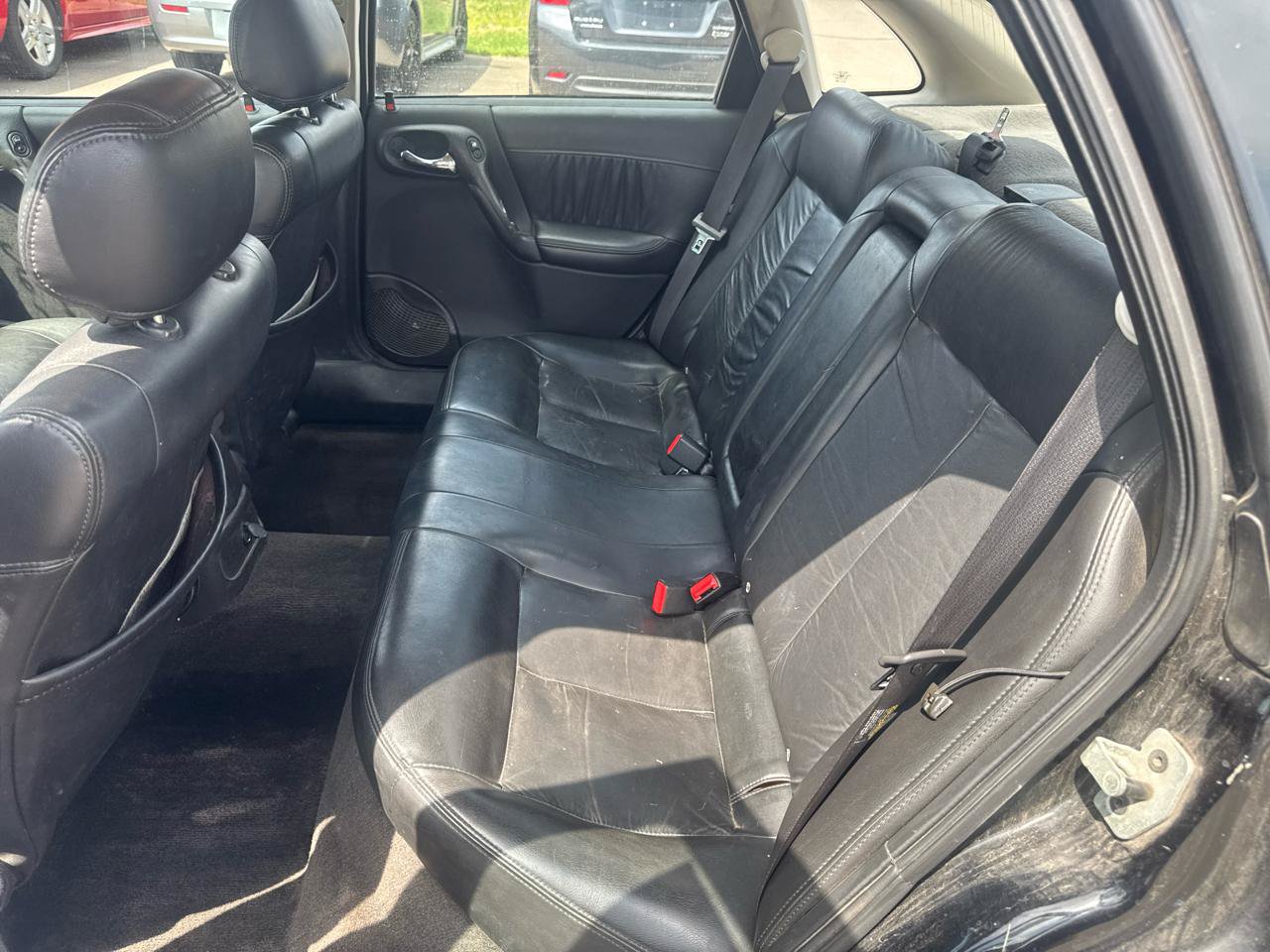Used 2004 Saturn L-Series L300 FWD image 11