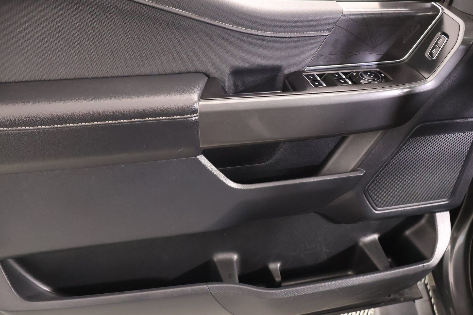 Used 2023 Ford F150 XLT w/ Equipment Group 302A High image 17