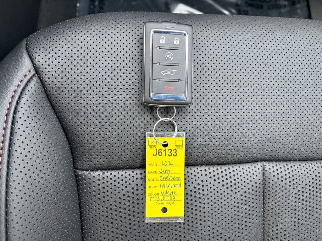 New 2026 Jeep Cherokee Overland w/ Trailer Tow Group image 25