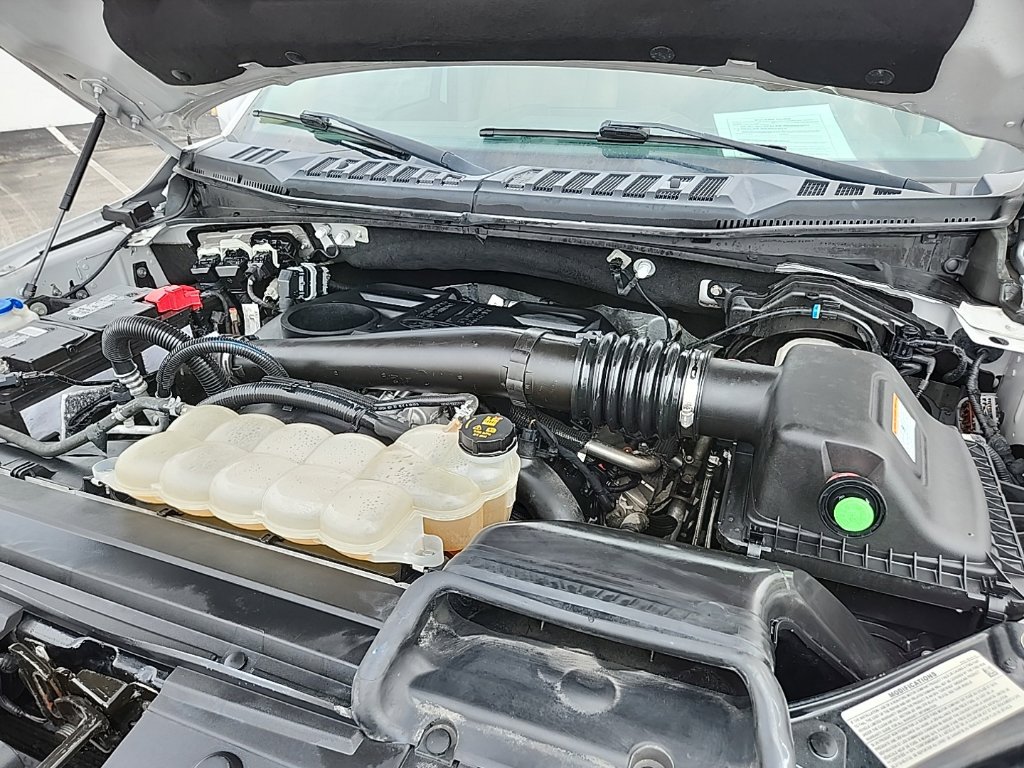 Used 2018 Ford F150 Lariat w/ FX4 Off-Road Package AWD/4WD image 11