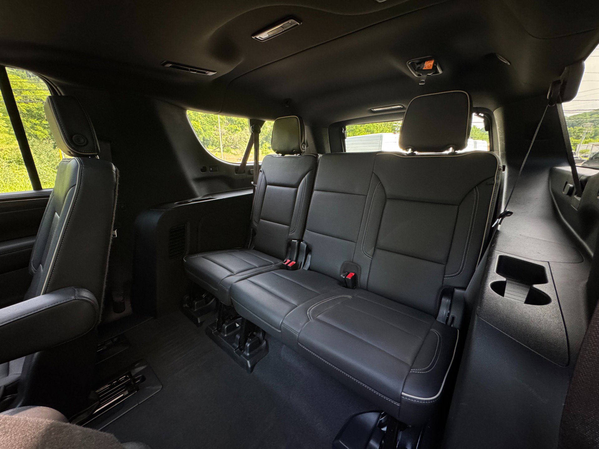 Used 2022 GMC Yukon XL SLT w/ SLT Premium Package AWD/4WD image 61