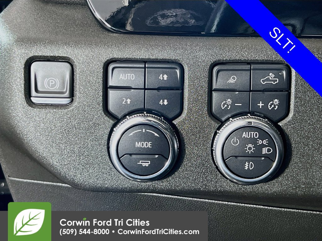 Used 2024 GMC Sierra 3500 SLT AWD/4WD image 18