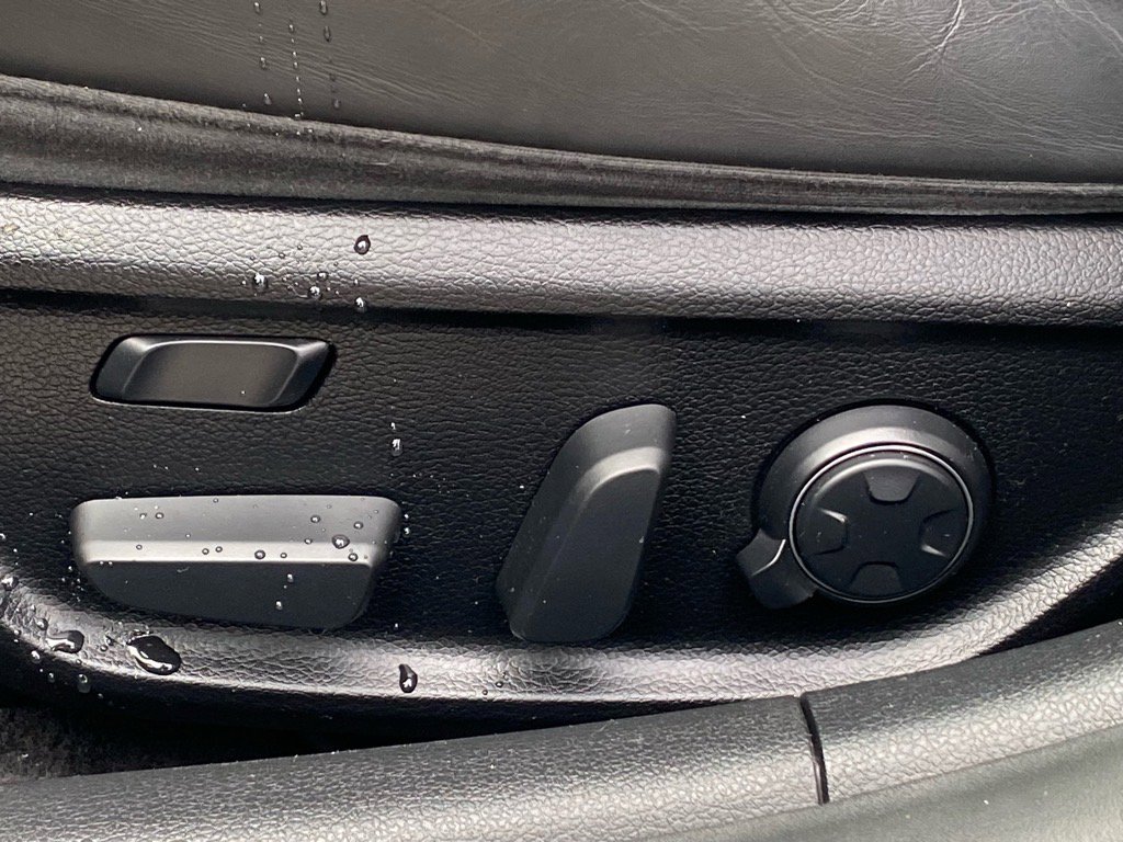 Used 2021 Genesis G70 3.3T w/ Sport Package image 12