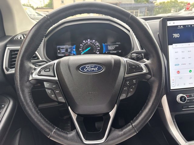Used 2023 Ford Edge SEL AWD/4WD image 10