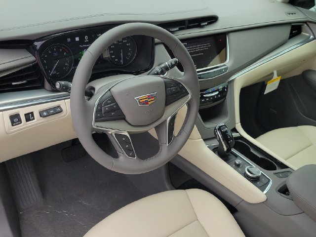 New 2026 Cadillac XT5 Premium Luxury w/ LPO, ONYX Package AWD/4WD image 8