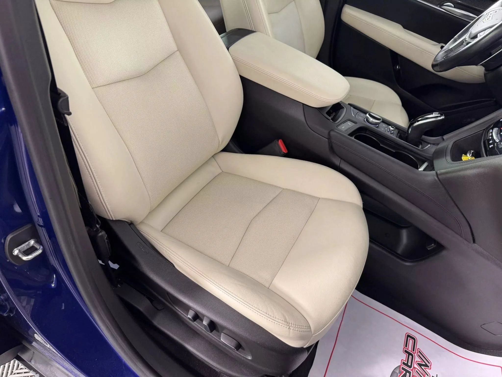 Used 2023 Cadillac XT5 Sportv AWD/4WD image 36