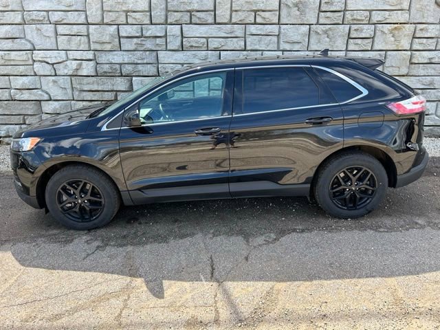 Used 2024 Ford Edge SEL w/ Convenience Package image 3