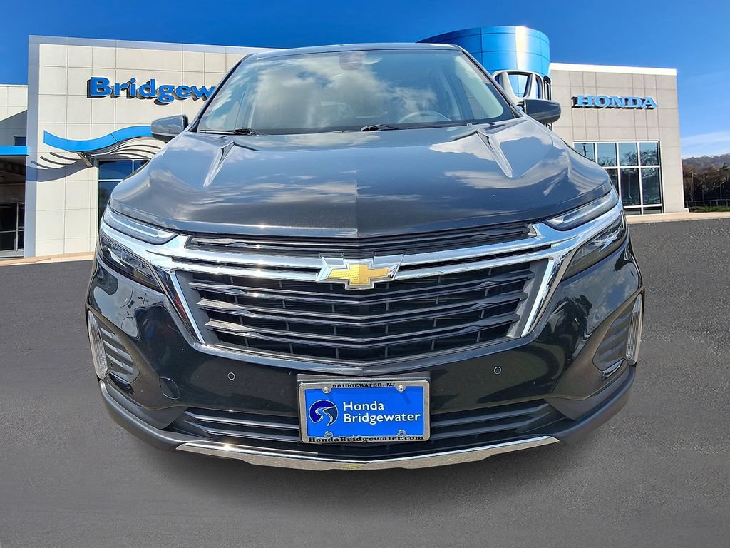 Used 2024 Chevrolet Equinox LT w/ LPO, Floor Liner Package AWD/4WD image 2