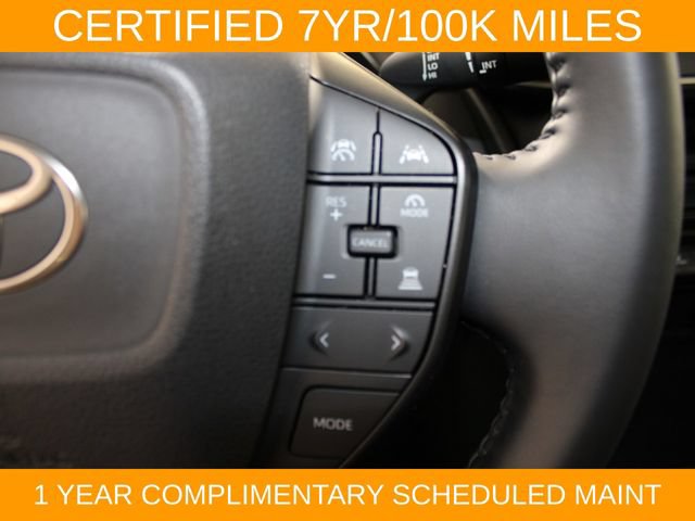 Used 2025 Toyota Prius LE FWD image 22