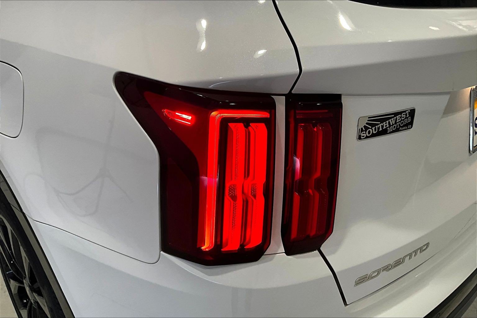 Used 2023 Kia Sorento SX AWD/4WD image 24