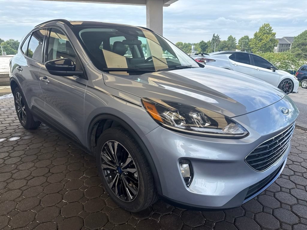 Used 2022 Ford Escape SEL w/ SEL Stealth AWD Package image 4