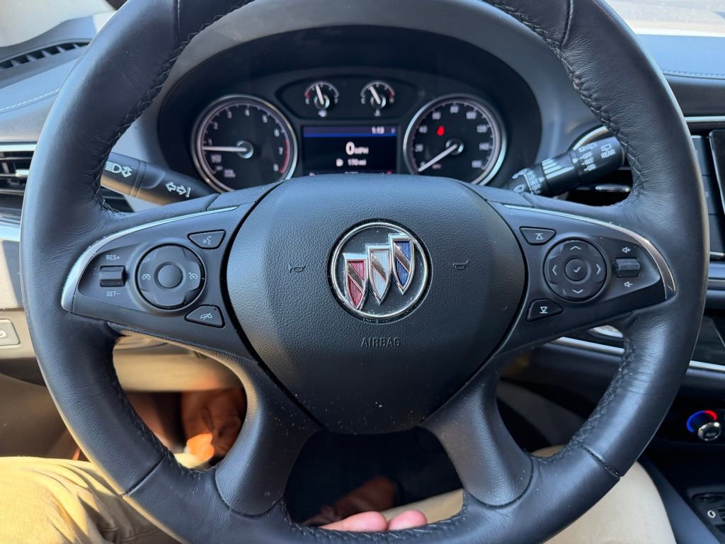 Used 2021 Buick Enclave Essence image 24