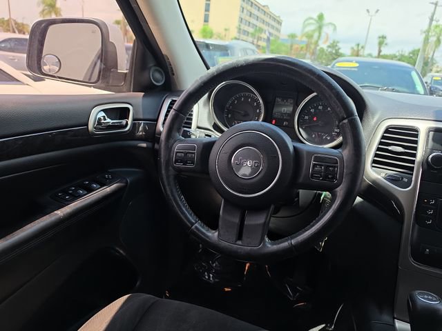 Used 2011 Jeep Grand Cherokee Laredo RWD image 9