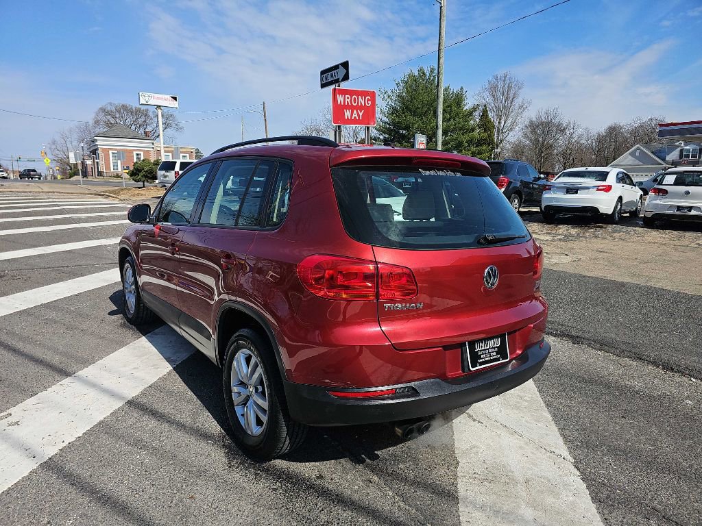 Used 2016 Volkswagen Tiguan S image 6