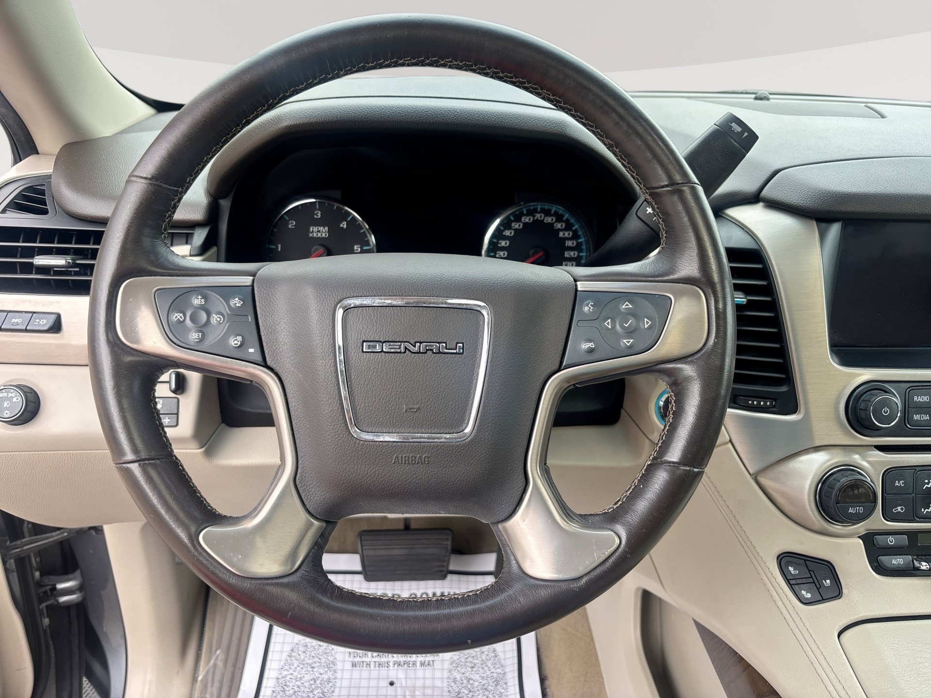 Used 2019 GMC Yukon XL Denali w/ Open Road Package RWD image 11
