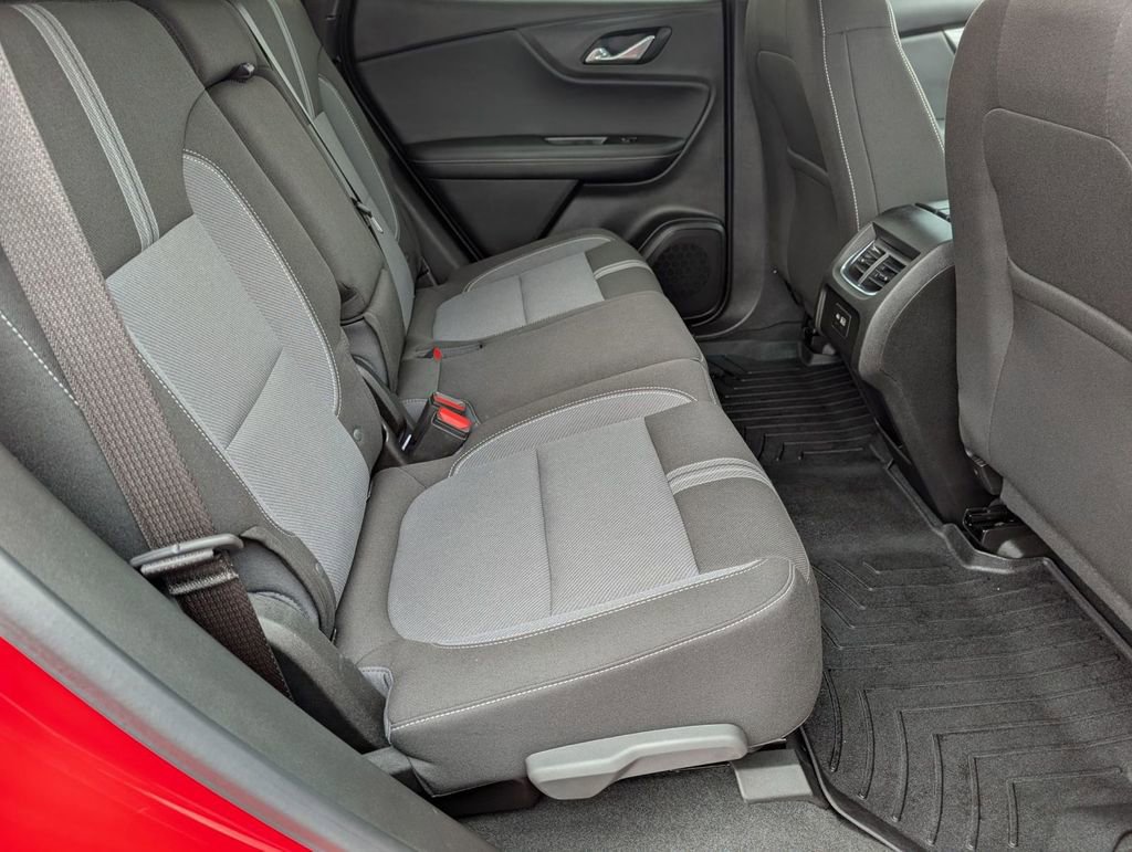 Used 2023 Chevrolet Blazer LT image 42