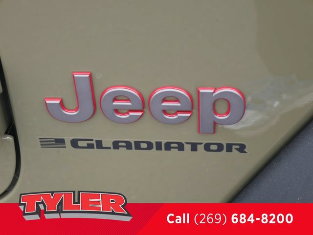 New 2026 Jeep Gladiator Rubicon w/ Steel Power Dome Hood Package AWD/4WD image 12
