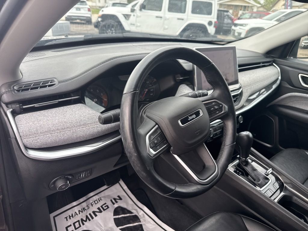 Certified 2022 Jeep Compass Latitude w/ Sun and Sound Group image 8