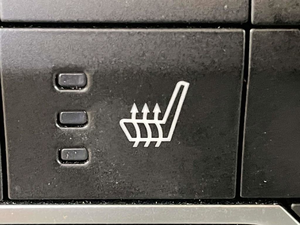 Used 2024 Jeep Wrangler Unlimited Rubicon w/ Safety Group image 19