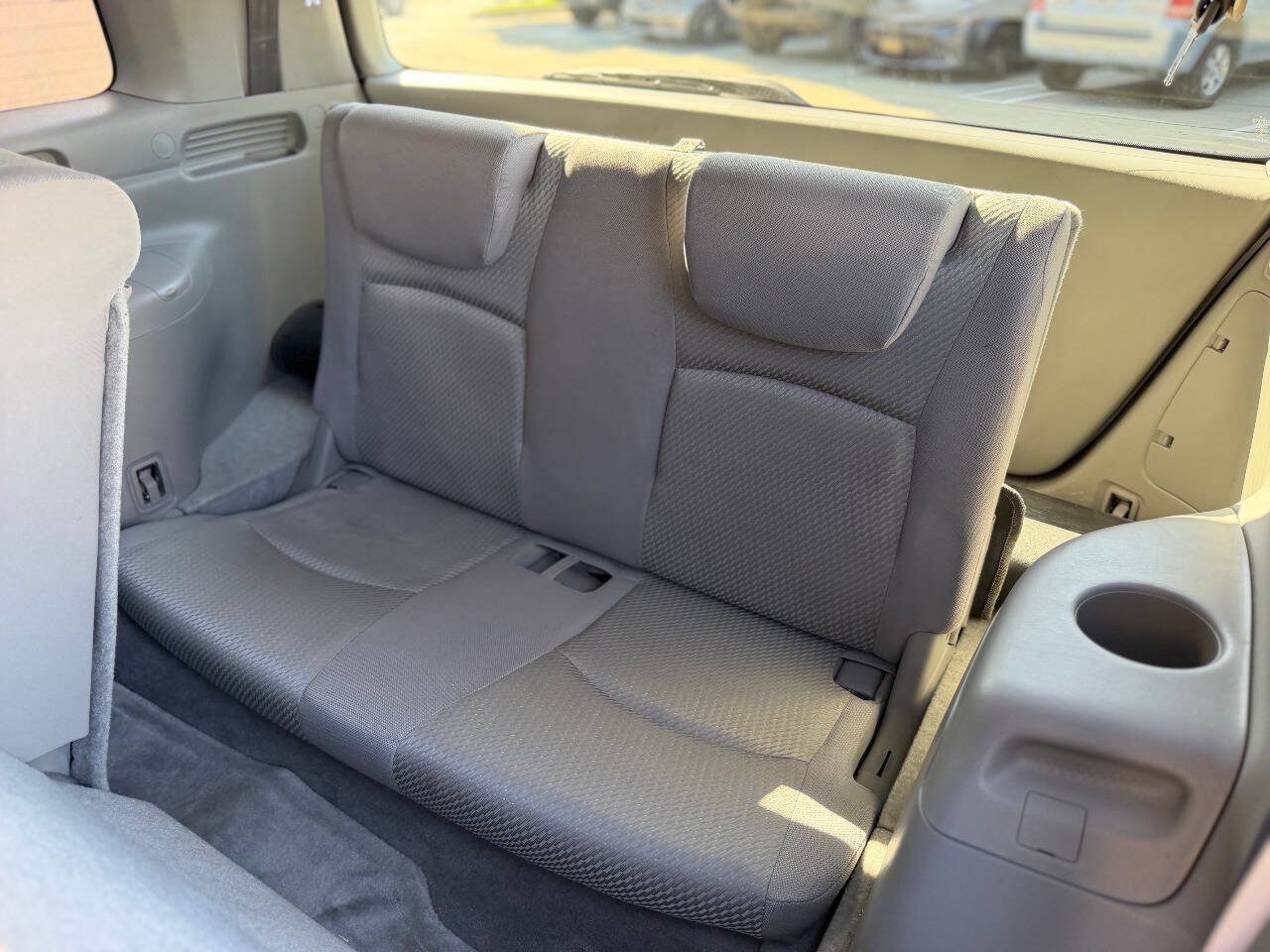 Used 2006 Toyota Highlander Sport w/ Towing Prep Pkg FWD image 16