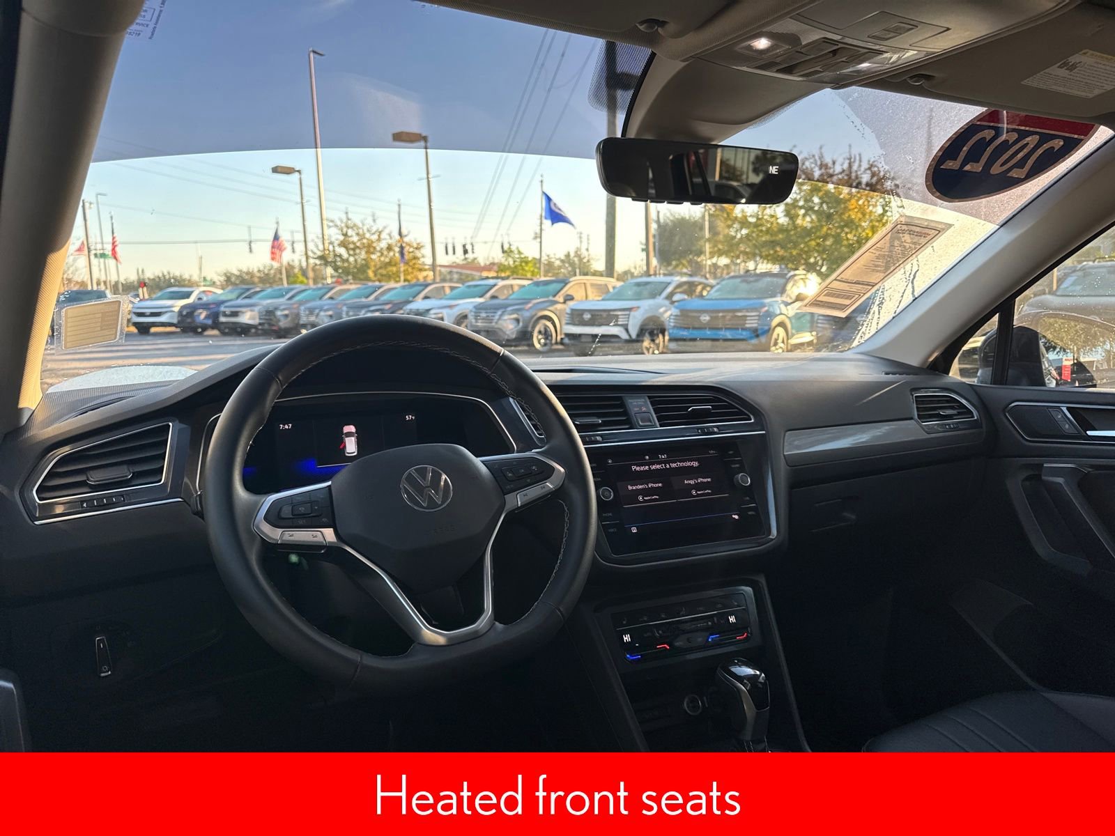 Used 2022 Volkswagen Tiguan SE image 13