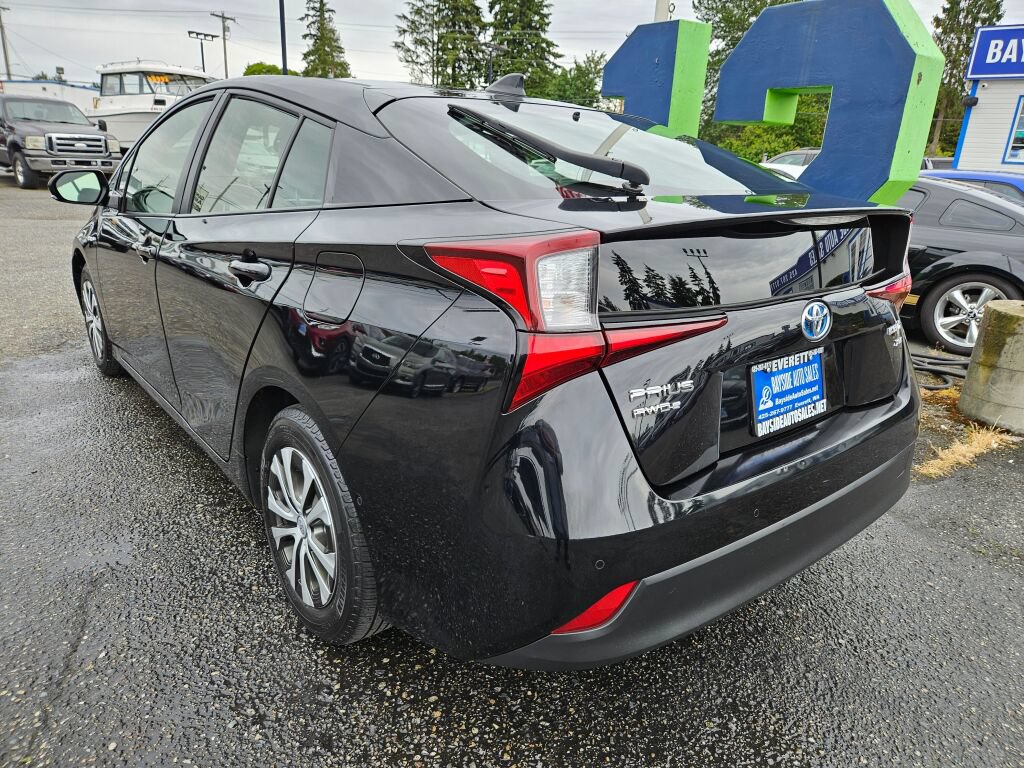 Used 2019 Toyota Prius XLE AWD/4WD image 3