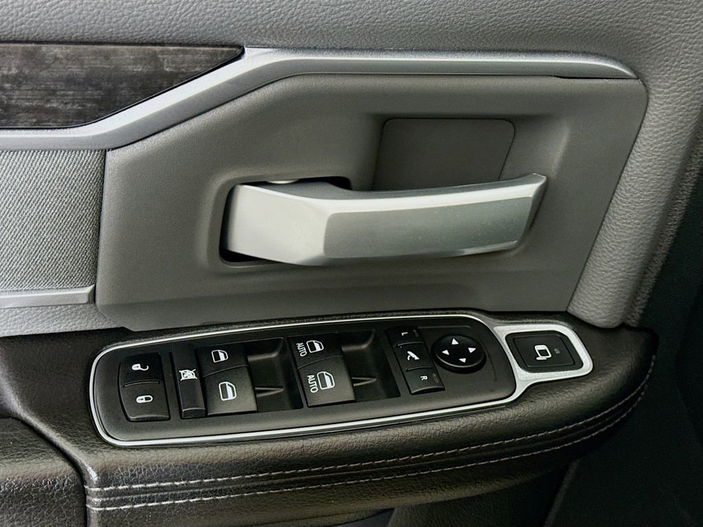 Used 2020 RAM 3500 Big Horn w/ Level 2 Equipment Group image 26