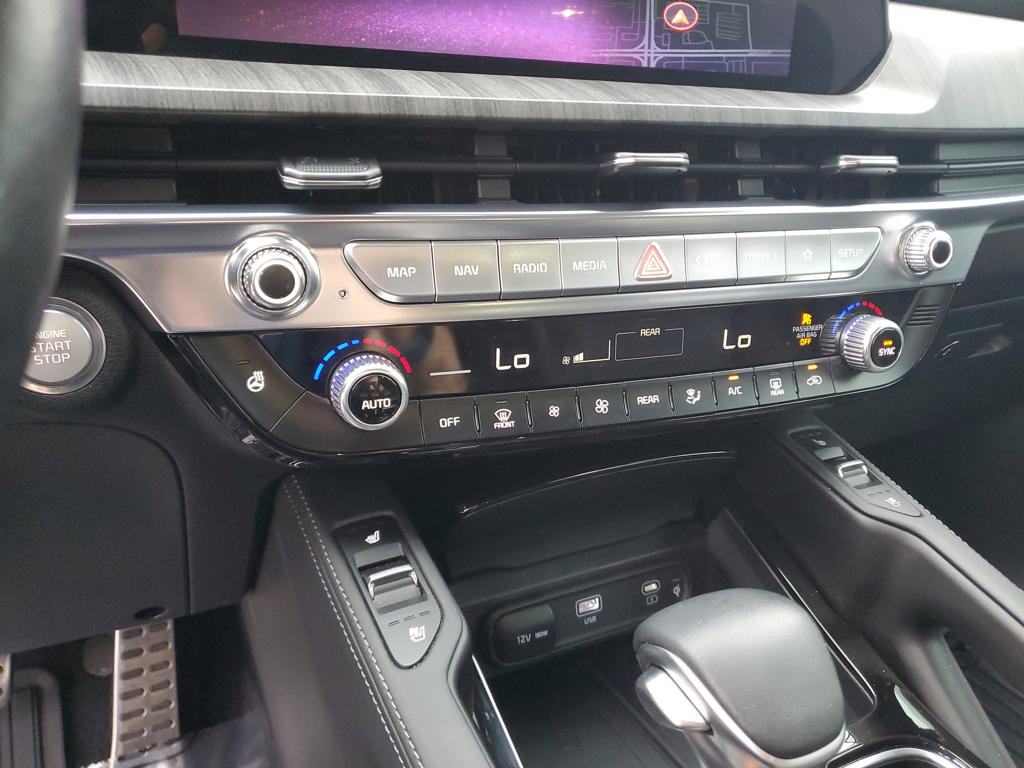 Used 2024 Kia Telluride SX Prestige w/ Towing Package AWD/4WD image 23