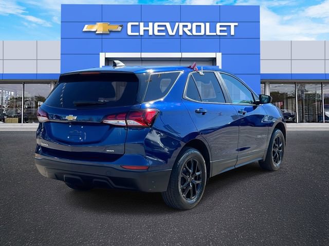 Used 2023 Chevrolet Equinox LS w/ LS Convenience Package image 6