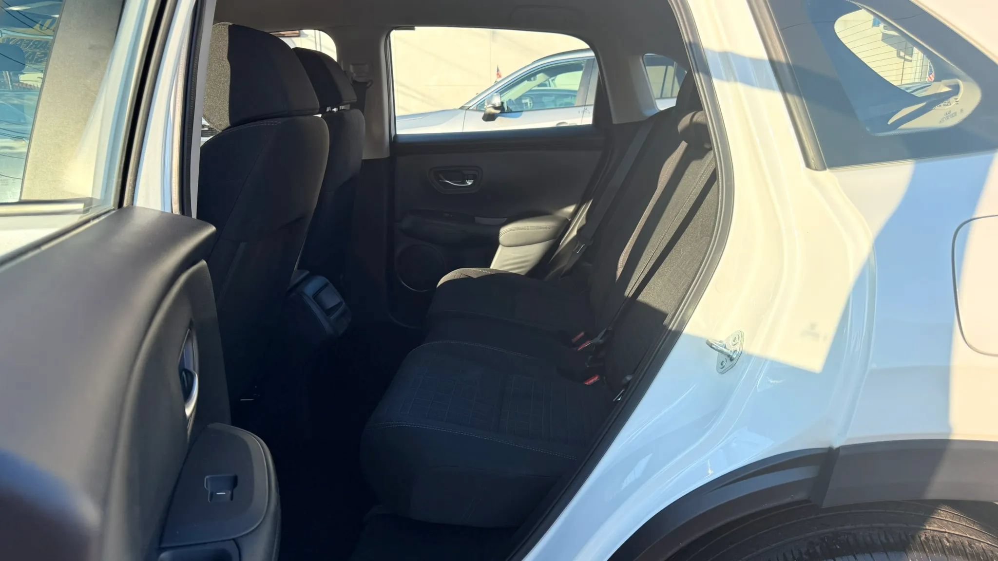Used 2025 Honda HR-V LX image 13