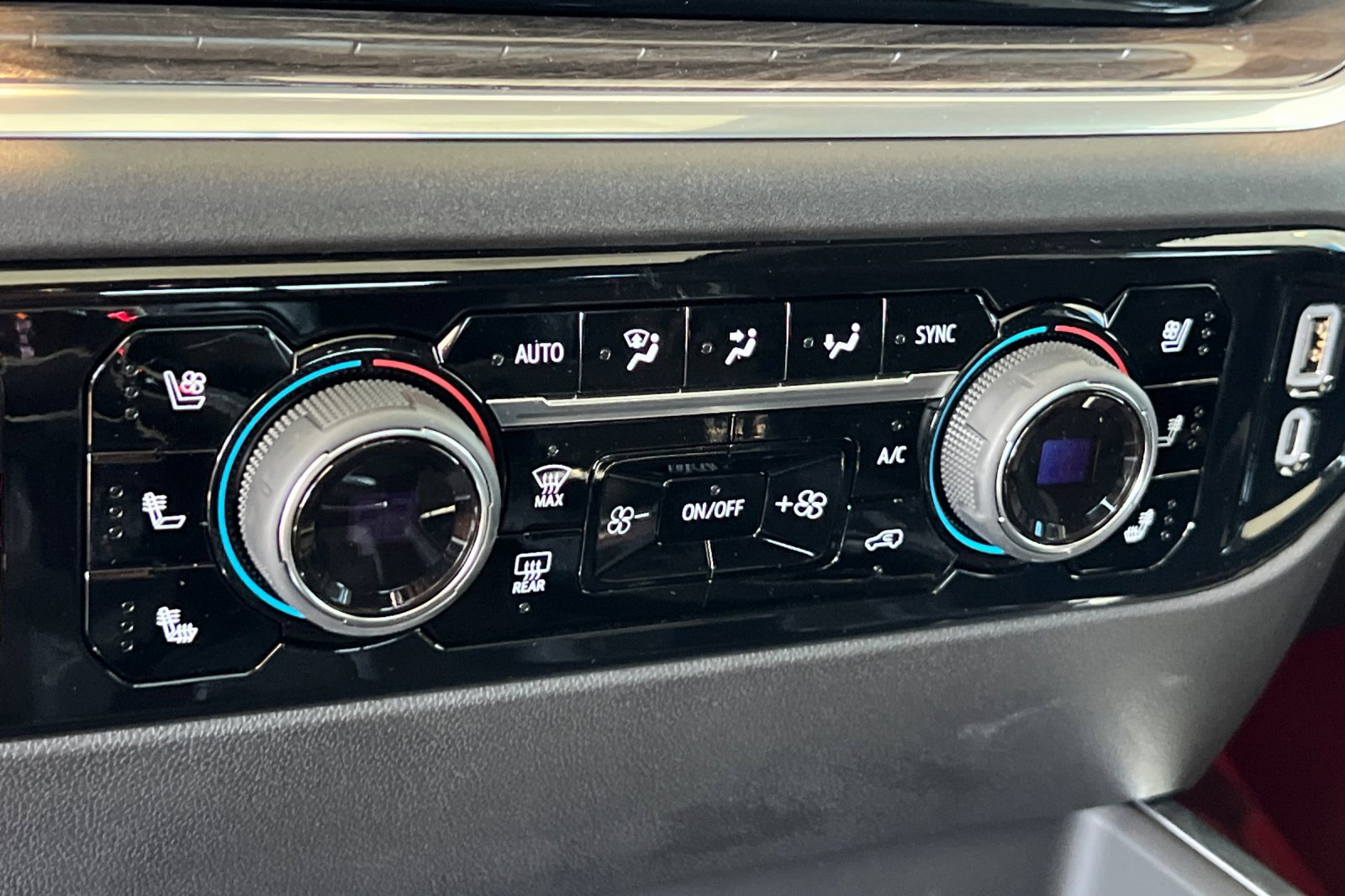 New 2025 Chevrolet Silverado 1500 LTZ image 18