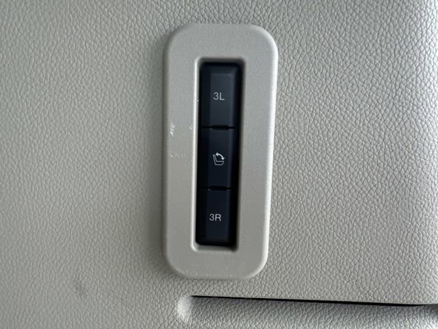 Used 2017 Lincoln Navigator L Select image 14