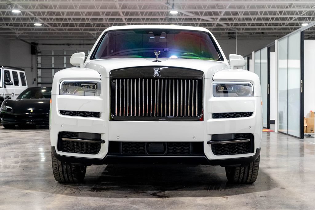 Used 2022 Rolls-Royce Cullinan Black Badge AWD/4WD image 16
