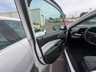 Used 2025 Chevrolet Trax LT image 11