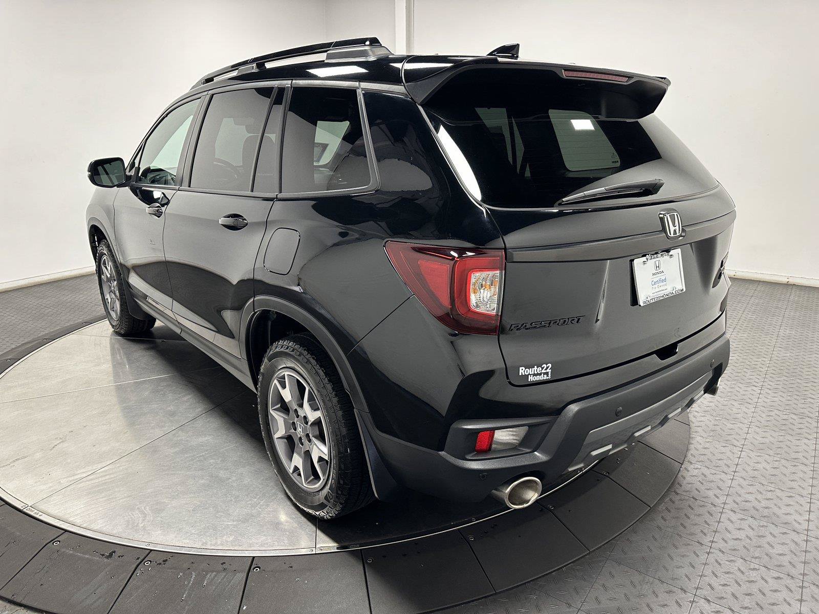 Certified 2023 Honda Passport TrailSport image 9