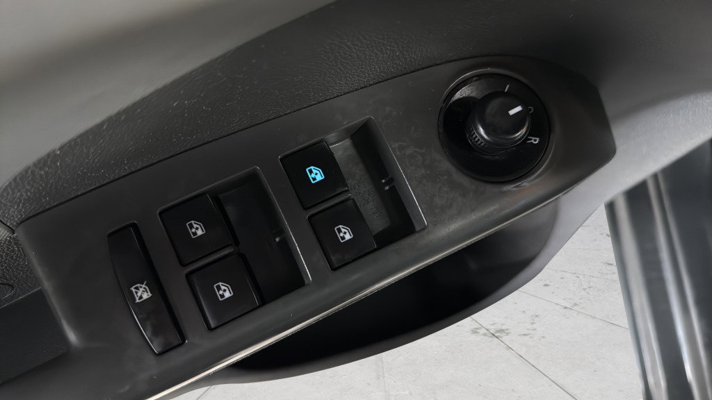 Used 2015 Chevrolet Sonic LTZ image 15