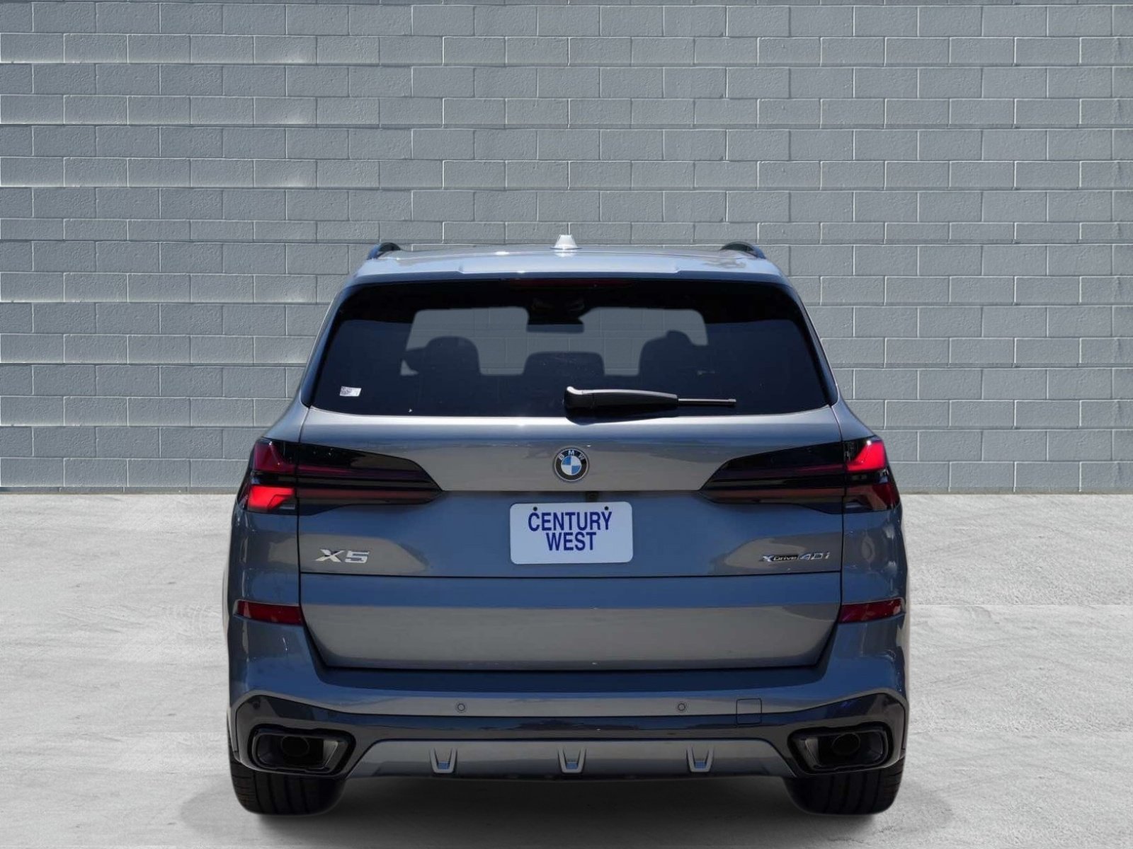 New 2026 BMW X5 xDrive40i w/ M Sport Package AWD/4WD image 3