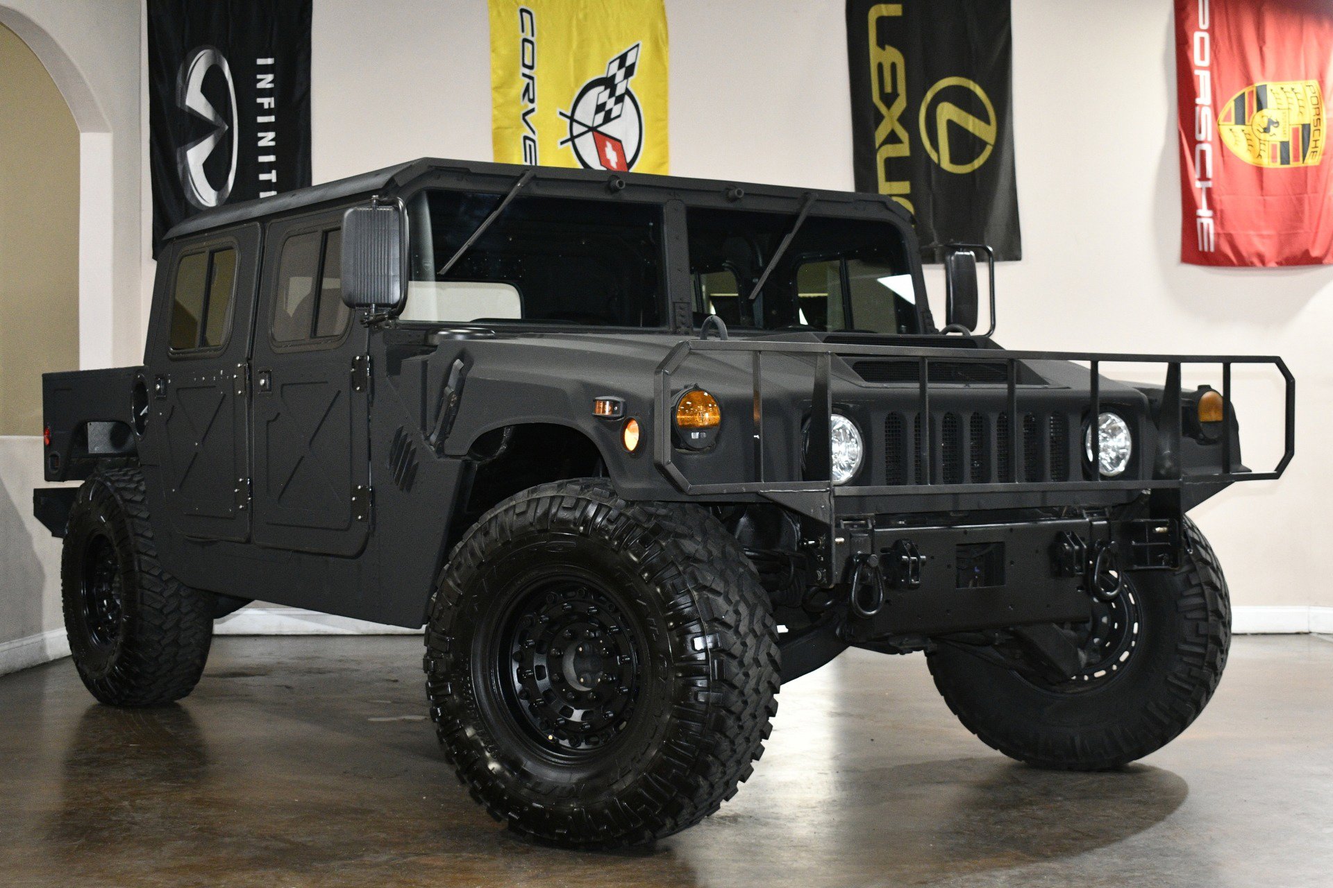 Used 1990 HUMMER H1 image 3