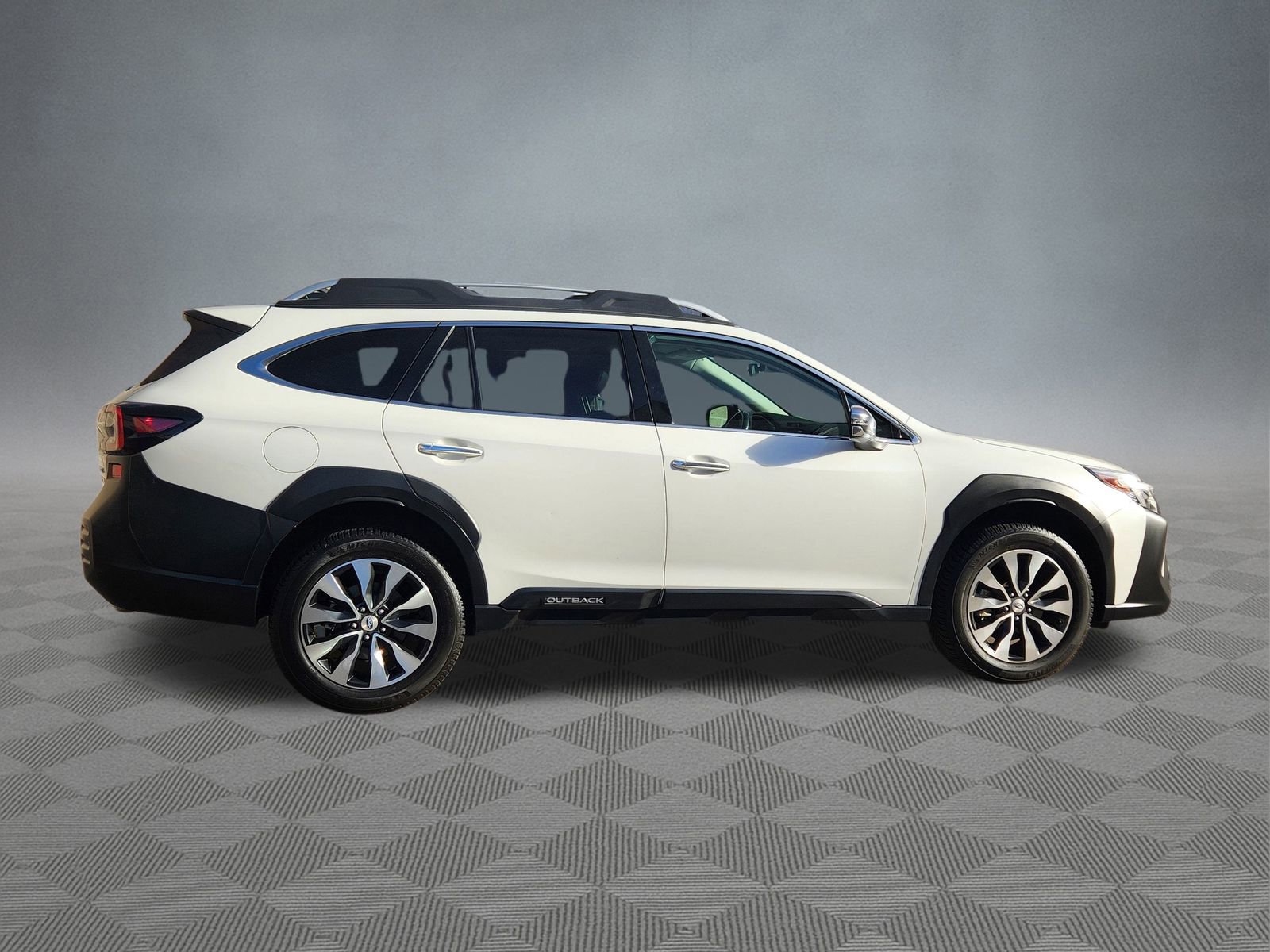 Used 2024 Subaru Outback Touring XT w/ Tech Package 2 image 8