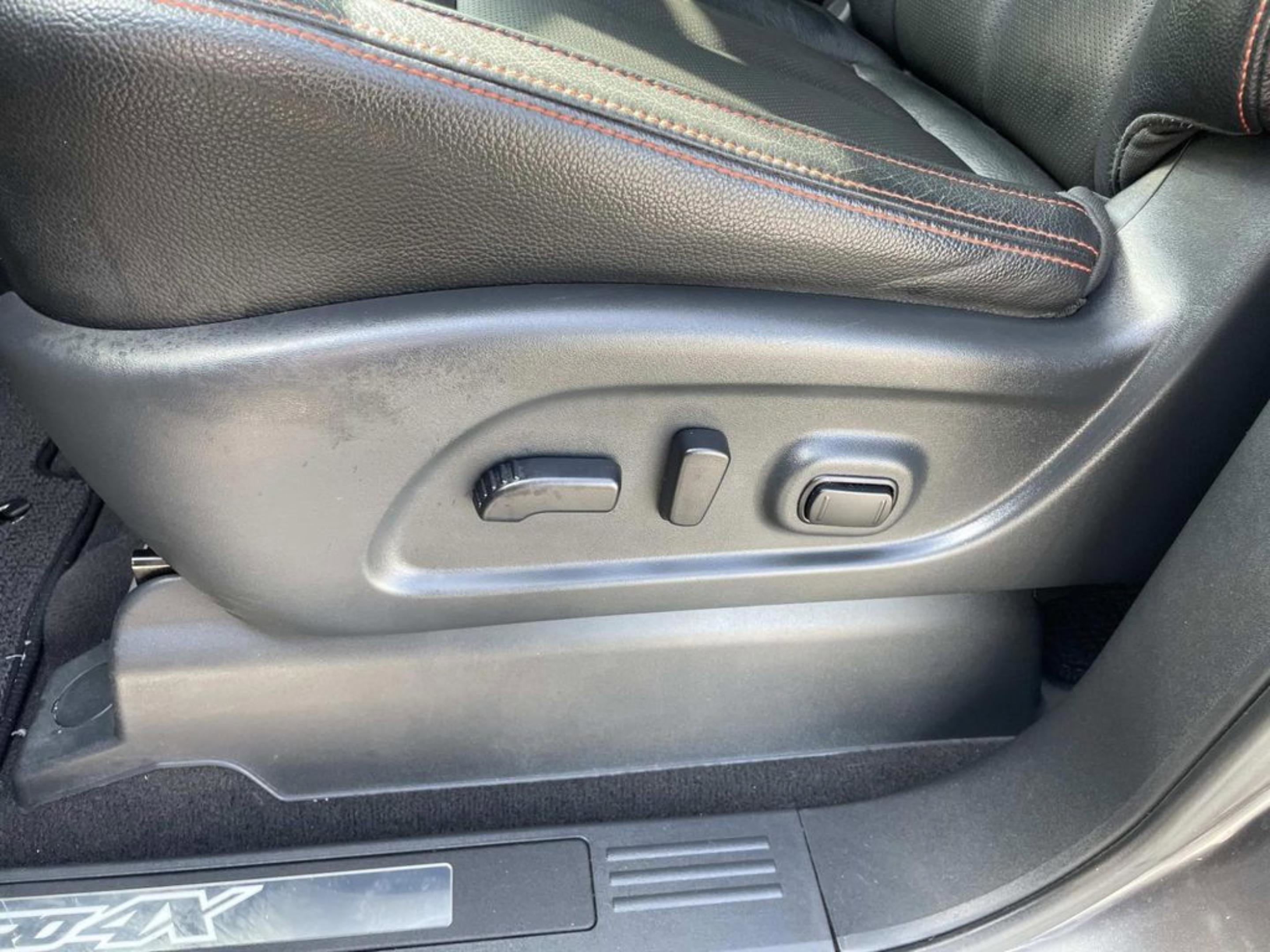 Used 2021 Nissan Titan PRO-4X w/ Pro-4x Convenience Package AWD/4WD image 24