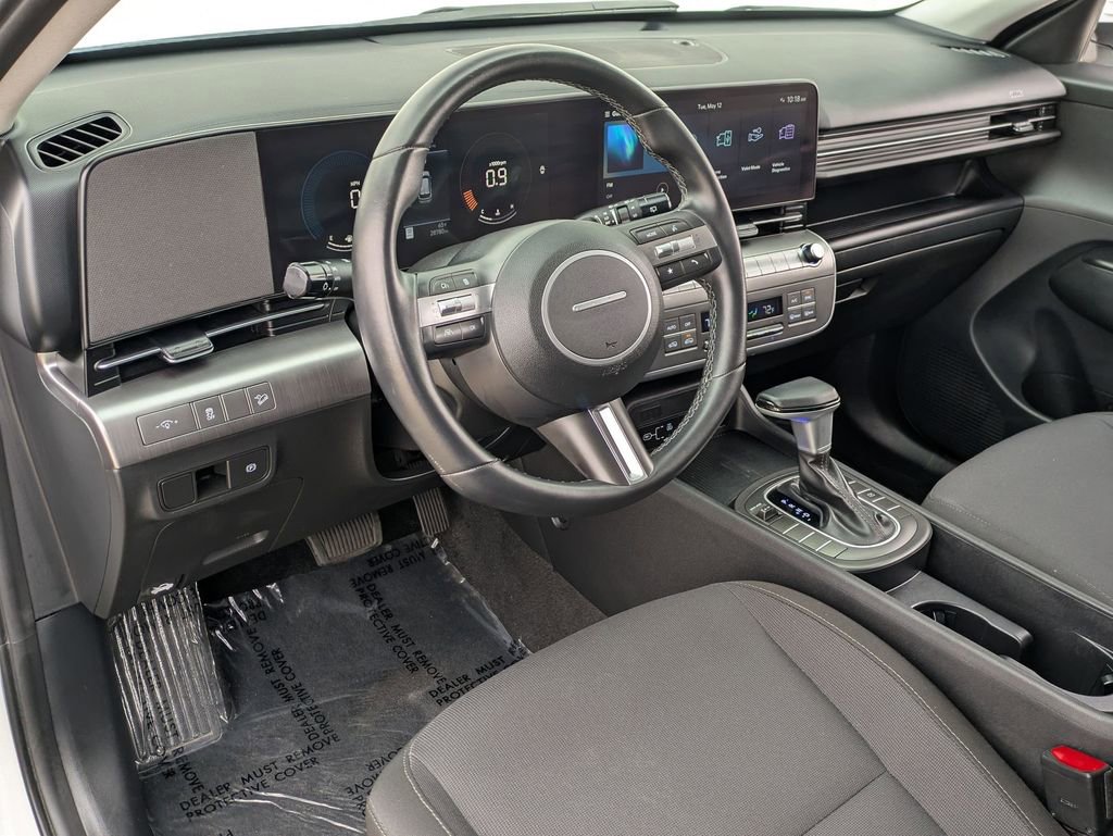 Used 2025 Hyundai Kona SEL FWD image 14