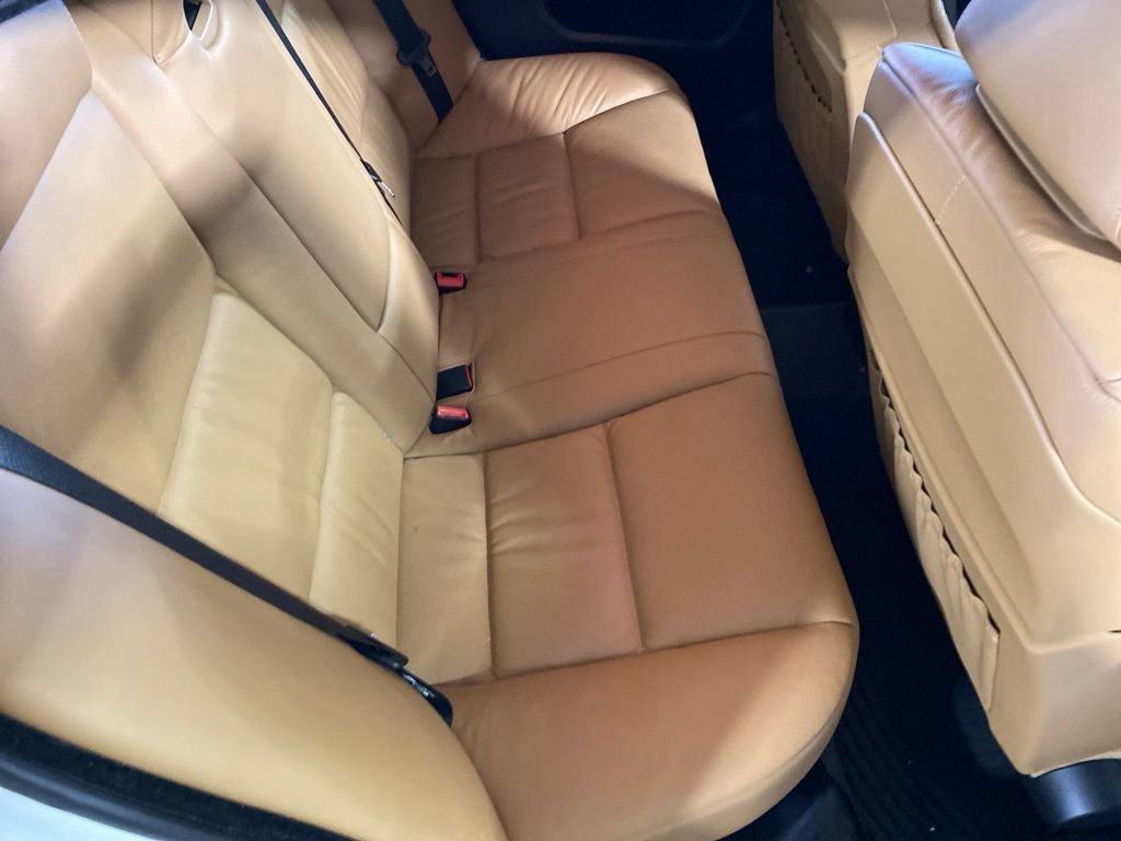 Used 2010 BMW 528i Sedan RWD image 12