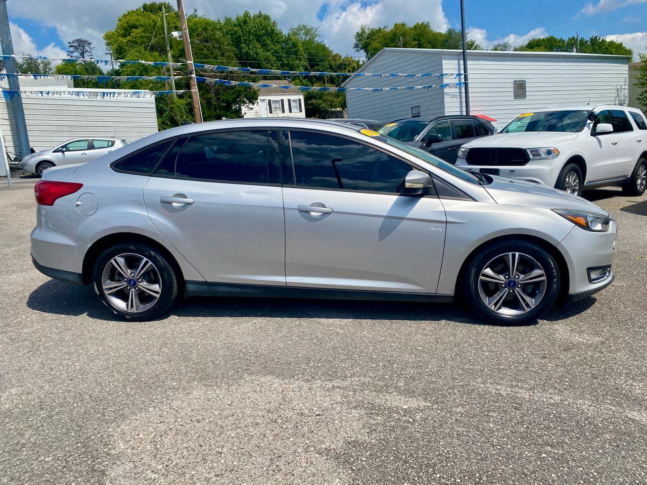 Used 2017 Ford Focus SE FWD image 8
