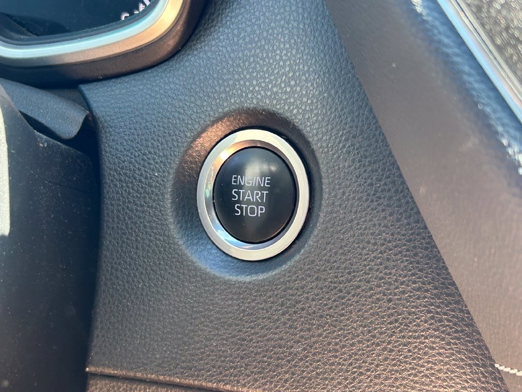 Used 2022 Toyota Corolla XSE FWD image 24
